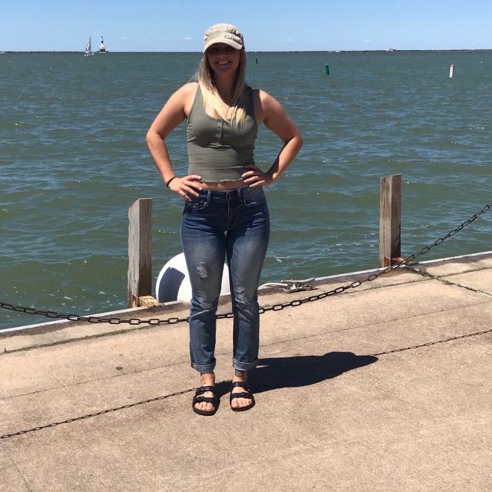 Meet your Posher, Ashley